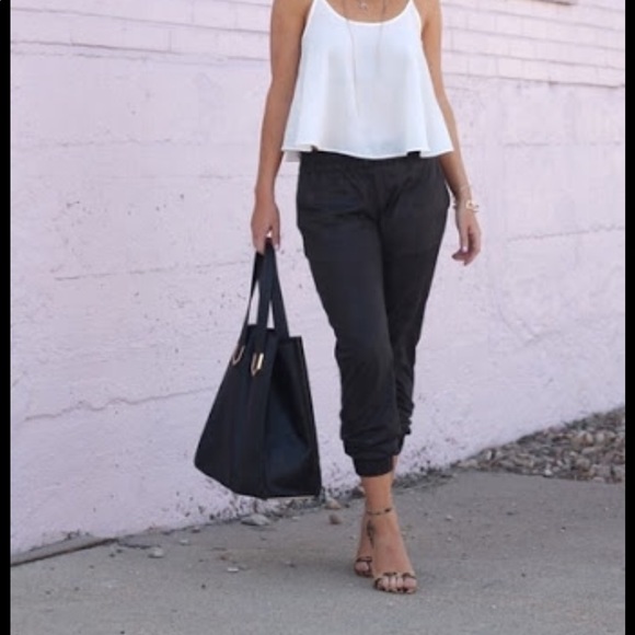 Monrow Black Cuff Pants - Picture 2 of 8